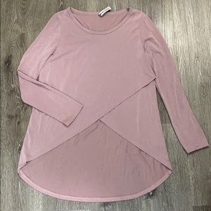 Design Lab - Long sleeve crew neck high low shirt